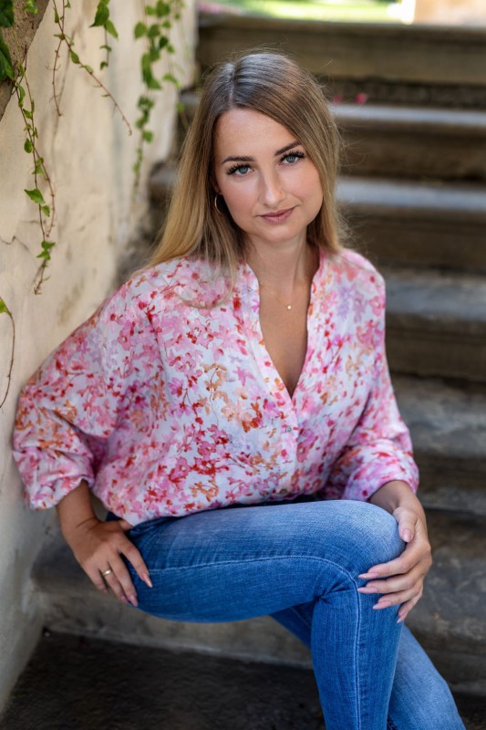 BLUZKA Z WISKOZY O KROJU NIETOPERZ VALENTINA BELLIS